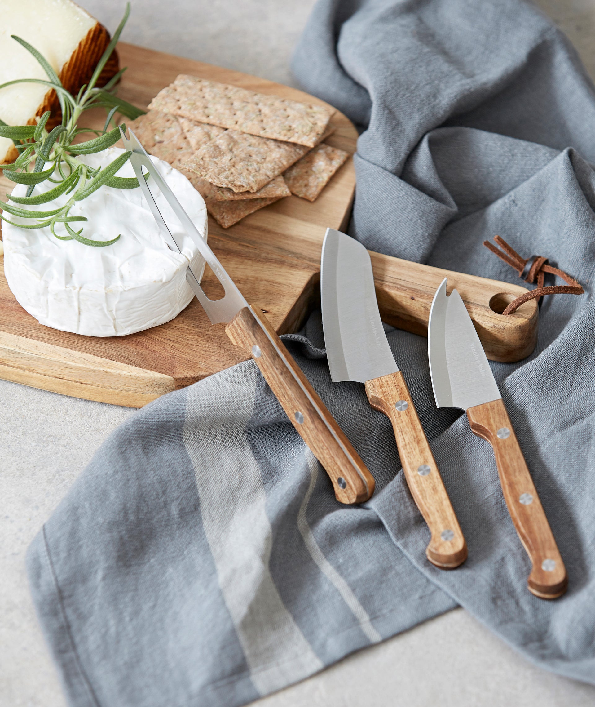 Couteaux à fromage en Acacia – Les Woodcutters
