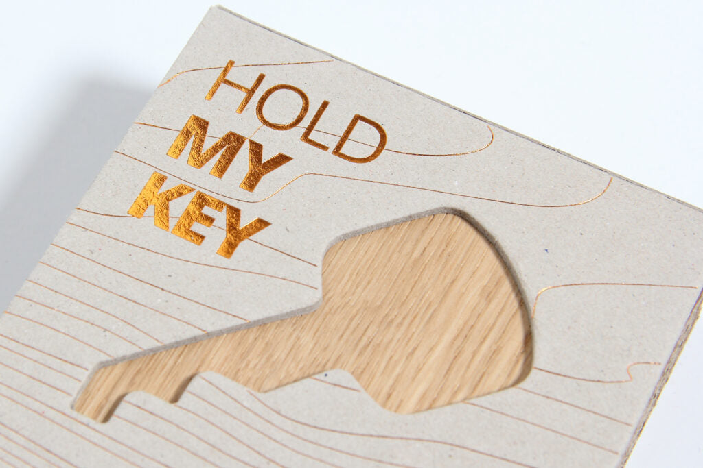 Porte clés magnétique mural "Hold my key"